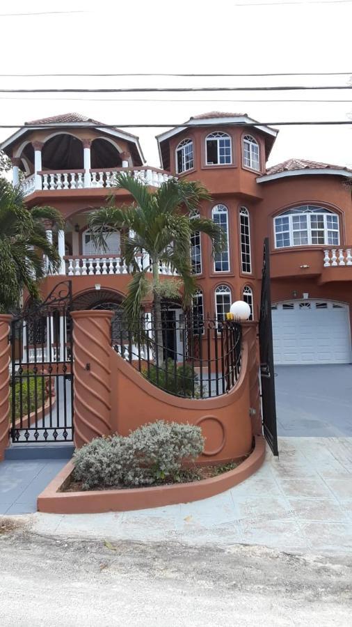 Cazwin Villas Бухта Монтего Экстерьер фото
