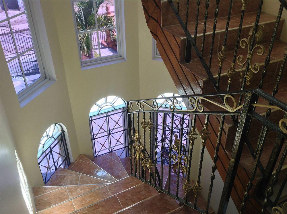 Cazwin Villas Бухта Монтего Экстерьер фото